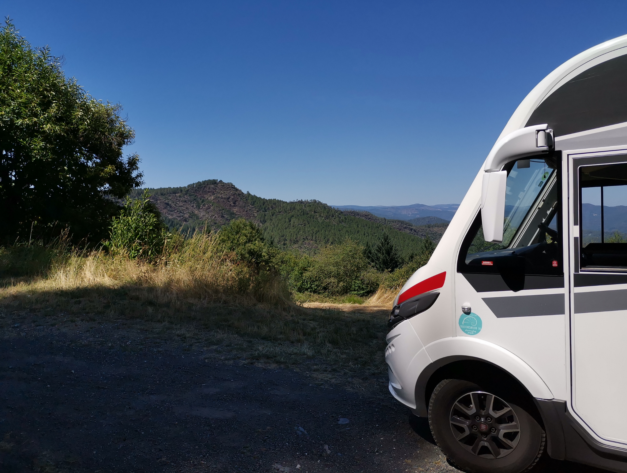 Melc en una carretera de montaña